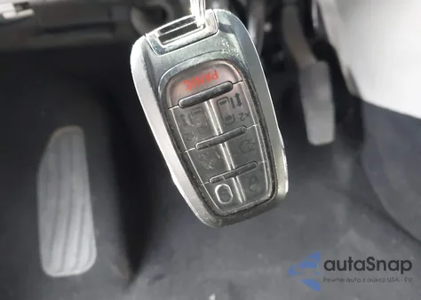 2023 Chrysler Voyager Lx из США, поврежденный, VIN 2C4RC1CG2PR534548